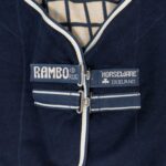 Horseware - Couverture Rambo Deluxe Fleece Grand Prix Bleu Marine, Beige, Blanc – Image 2