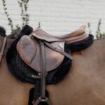 Kentucky Horsewear - Tapis De Cso Hunter Mouton Vegan Noir – Image 2