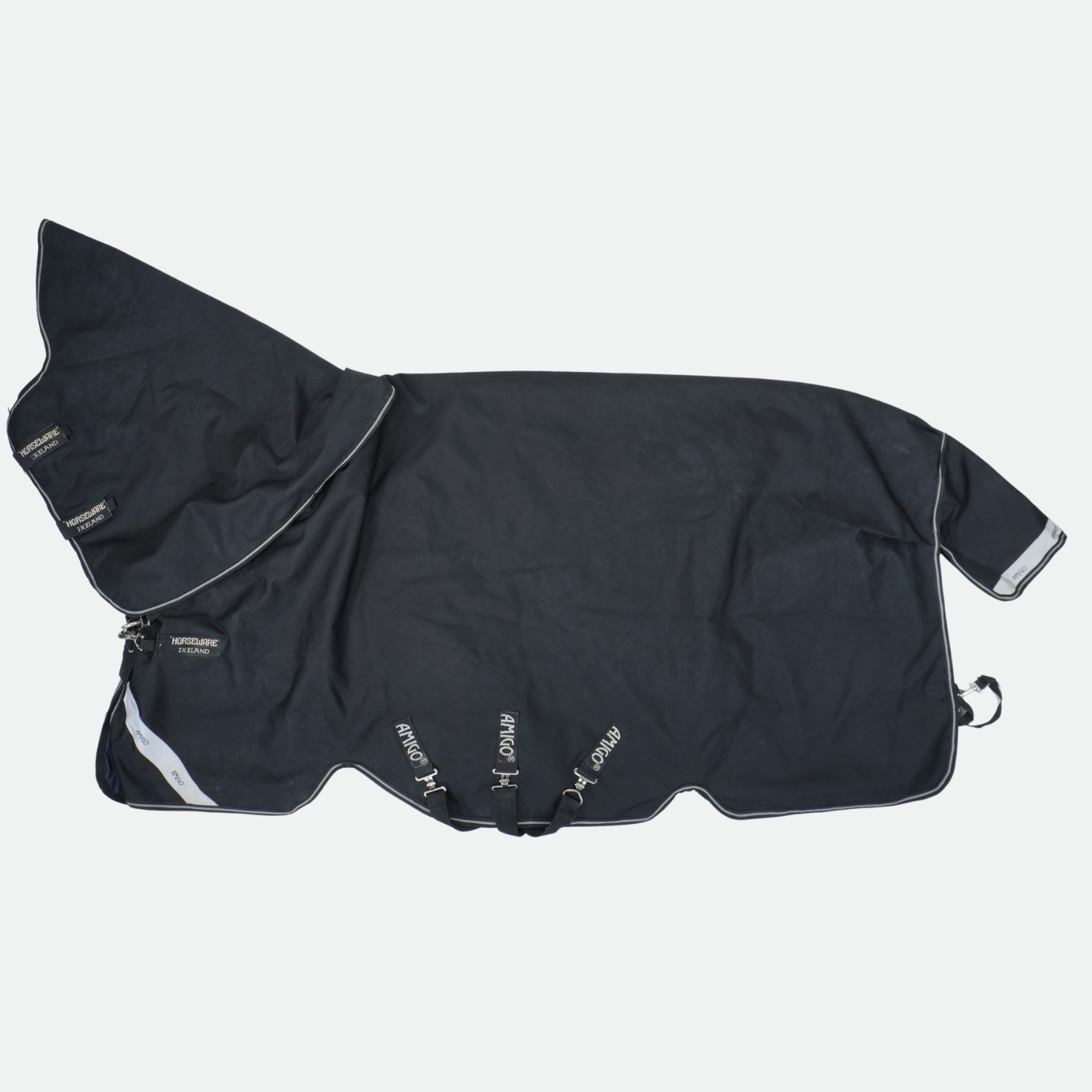 Horseware-Couverture-DExterieur-Avec-Couvre-Cou-Amigo-Super-Bravo-Plus-250G-N-cheval-occasion-1-ART0173258 Horseware - Couverture D’Extérieur Amigo Super Bravo Plus 250G Noir – Image 1