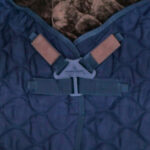 Kentucky Horsewear - Couverture De Box Comfort 300G Marine – Image 2