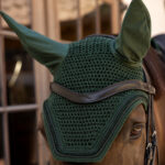 Kentucky Horsewear - Bonnet Velvet Mini Pearls Vert Sapin – Image 2