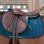 Kentucky Horsewear - Tapis De Cso Velvet Mini Pearls Marine – Image 2