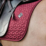 Kentucky Horsewear - Tapis De Dressage Classic Bordeaux – Image 4