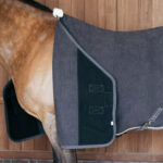 Kentucky Horsewear - Couverture Polaire Vegan Wool Gris – Image 2
