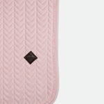 Kentucky Horsewear - Tapis de dressage Velvet Mini Pearls Rose clair – Image 3