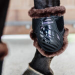 Kentucky Horsewear - Protège Boulets Young Horses Sheepskin Noir / Marron – Image 2